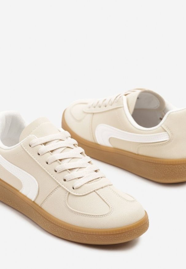 Renee - Beżowe Casualowe Sneakersy Typu Kultowe Tenisówki Ablerri. Okazja: na co dzień. Kolor: beżowy. Materiał: skóra