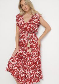 Born2be - Bordowa Bawełniana Sukienka Rozkloszowana z Falbankami w Ornamentalny Wzór Zaliette. Okazja: na co dzień. Typ kołnierza: kołnierz z falbankami. Kolor: czerwony. Materiał: bawełna. Długość rękawa: krótki rękaw. Styl: casual, elegancki #4