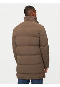 Hechter Paris Płaszcz zimowy 45017 142205 Khaki Regular Fit. Kolor: brązowy. Materiał: syntetyk. Sezon: zima