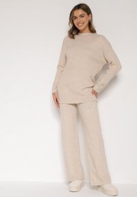Born2be - Beżowy Dzianinowy Komplet z Bawełną i Wełną Długi Sweter i Szerokie Spodnie Reinesa. Kolor: beżowy. Materiał: wełna, bawełna, dzianina #1