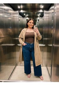 Sinsay - Jeansy wide leg Plus Size - granatowy. Kolekcja: plus size. Kolor: niebieski #1