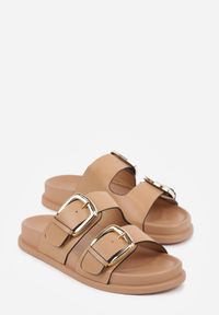 Born2be - Ciemnobeżowe Klapki Ozdobione Dwoma Paskami i Klamrami Jilryna. Okazja: na spacer, na co dzień. Kolor: beżowy. Materiał: jeans. Wzór: aplikacja. Sezon: lato. Styl: casual, klasyczny #3