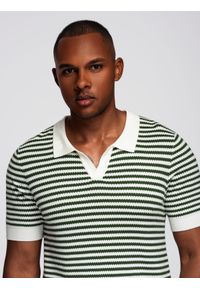 Ombre Clothing - Dzianinowa męska koszulka polo bez guzików w marynarskie paski – biało-oliwkowa V3 - Rozmiar: XXL. Typ kołnierza: polo. Kolor: oliwkowy. Materiał: dzianina. Długość: krótkie. Wzór: paski. Sezon: lato. Styl: retro, elegancki #3