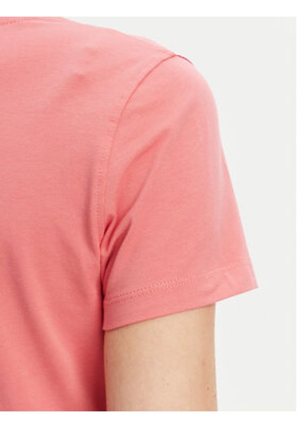 Guess T-Shirt W5YI05 J1314 Różowy Regular Fit. Kolor: różowy. Materiał: bawełna