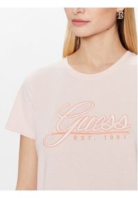 Guess T-Shirt Script W3GI36 I3Z14 Różowy Regular Fit. Kolor: różowy. Materiał: bawełna