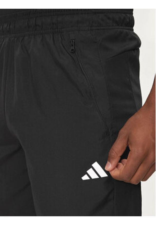 Adidas - adidas Szorty sportowe Train Essentials Woven Training Shorts IC6976 Czarny Regular Fit. Kolor: czarny. Materiał: syntetyk. Styl: sportowy