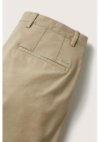 Mango Man spodnie męskie kolor beżowy w fasonie chinos. Okazja: na co dzień. Kolor: beżowy. Materiał: tkanina, włókno. Wzór: gładki. Styl: casual #9