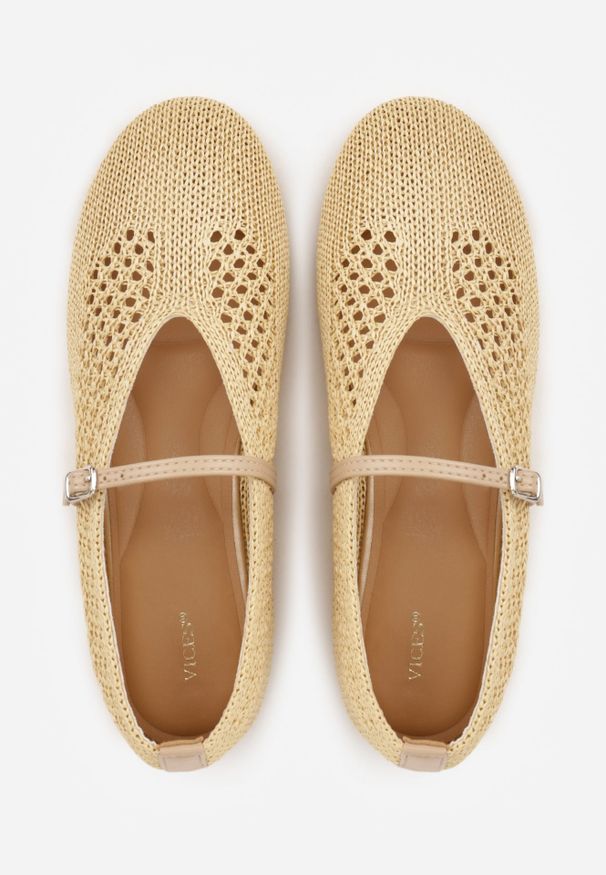 Renee - Ciemnobeżowe Plecione Balerinki VICES o Fasonie Typu Mary Jane Agabel. Okazja: na co dzień. Nosek buta: okrągły. Zapięcie: pasek. Kolor: beżowy. Materiał: len. Styl: boho, retro, vintage, casual