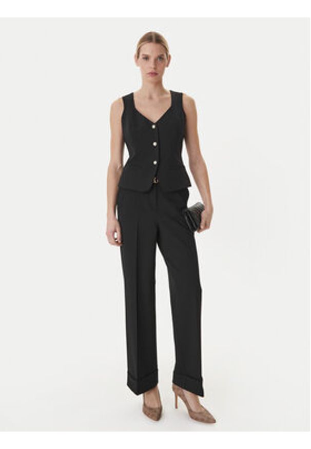 Guess Kamizelka W6GH49 W1895 Czarny Slim Fit. Kolor: czarny. Materiał: syntetyk