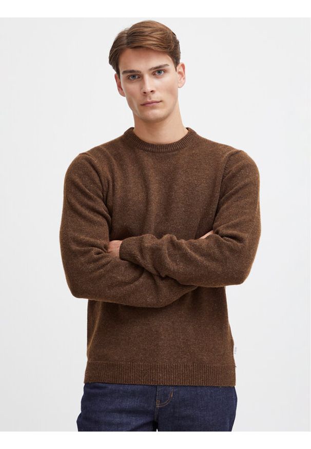 Casual Friday Sweter 20503970 Brązowy Regular Fit. Okazja: na co dzień. Kolor: brązowy. Materiał: wełna. Styl: casual