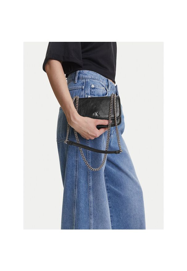 Torebka Calvin Klein Jeans. Kolor: czarny