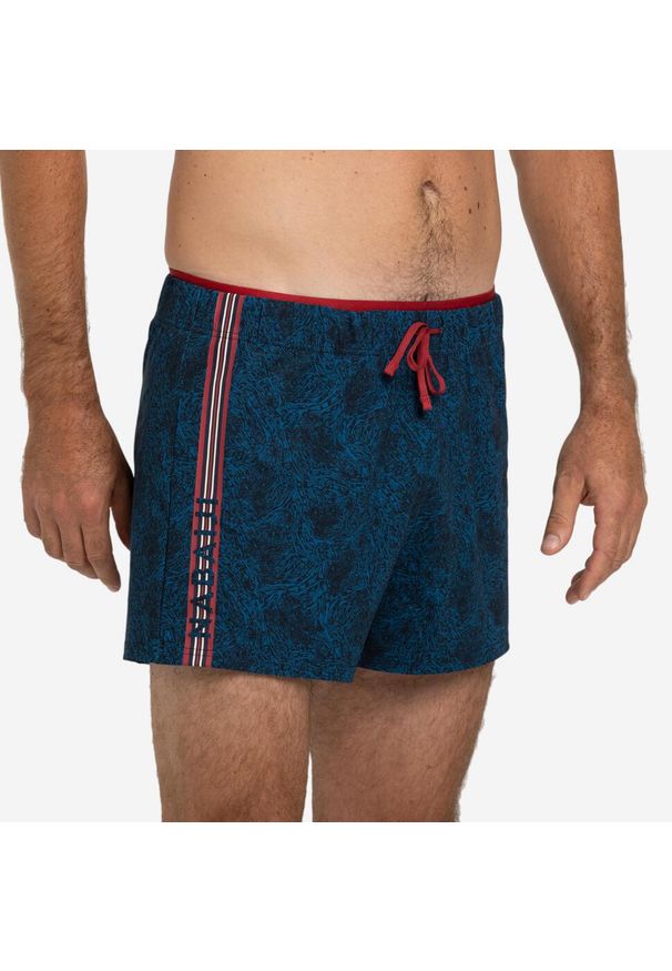 NABAIJI - Szorty krótkie pływackie męskie Nabaiji 100 Tega. Kolor: wielokolorowy, czarny, czerwony, różowy. Materiał: poliester, materiał, elastan. Długość: krótkie. Wzór: nadruk