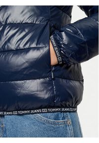 Tommy Jeans Kurtka zimowa Essential DW0DW19312 Granatowy Regular Fit. Kolor: niebieski. Materiał: syntetyk. Sezon: zima #4
