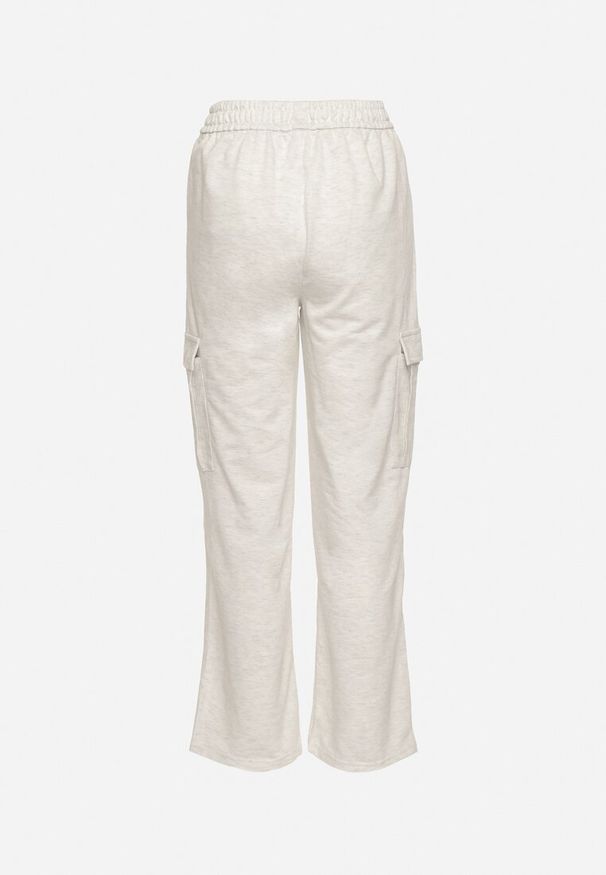 Born2be - Jasnoszare Bawełniane Spodnie z Gumką w Pasie i Naszytymi Kieszeniami Selpa. Kolor: szary. Materiał: bawełna. Wzór: aplikacja