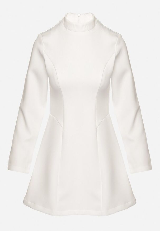 Born2be - Biała Taliowana Sukienka o Rozkloszowanym Dole Virvesa. Okazja: na co dzień. Kolor: biały. Styl: casual, elegancki