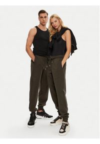 AMI PARIS Spodnie dresowe UTR240.JE0091 Brązowy Regular Fit. Kolor: brązowy. Materiał: bawełna #5