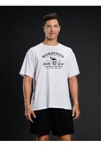 Sinsay - Bawełniana piżama oversize z nadrukiem - wielobarwny. Materiał: bawełna. Wzór: nadruk #1