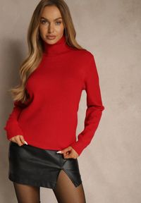 Renee - Czerwony Casualowy Golf z Bawełną i Wełną Reillisa. Okazja: na co dzień. Typ kołnierza: golf. Kolor: czerwony. Materiał: wełna, bawełna. Styl: casual #1