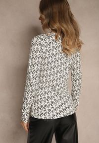 Renee - Czarno-Biała Bluzka Longsleeve z Bawełny Ozdobiony Literowym Wzorem Javelina. Okazja: na co dzień. Kolor: czarny. Materiał: bawełna. Długość rękawa: długi rękaw. Wzór: aplikacja. Styl: klasyczny, casual, elegancki #5