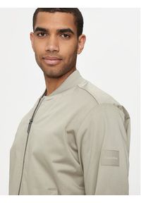 Calvin Klein Kurtka bomber Hero K10K113496 Beżowy Regular Fit. Kolor: beżowy. Materiał: bawełna #4