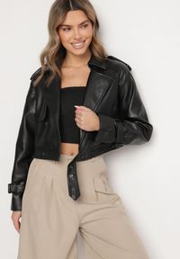 Born2be - Czarna Kurtka Ramoneska o Krótkim Fasonie Typu Trencz Nilanelia. Kolor: czarny. Materiał: jeans. Długość rękawa: długi rękaw. Długość: krótkie. Styl: klasyczny, elegancki #2