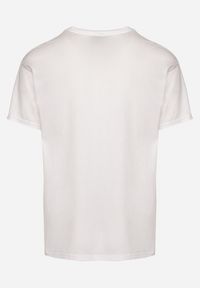 Born2be - Biała Bawełniana Koszulka T-shirt Basic z Dekoltem w Serek Malvinea. Okazja: na spotkanie biznesowe, do pracy, na co dzień. Typ kołnierza: dekolt w serek. Kolor: biały. Materiał: bawełna. Styl: biznesowy, casual, elegancki