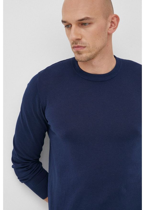 Liu Jo sweter bawełniany M122P202GIROENTRY męski kolor granatowy lekki. Kolor: niebieski. Materiał: bawełna. Długość rękawa: długi rękaw. Długość: długie