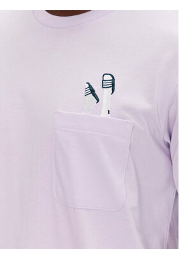 Adidas - adidas T-Shirt Lounge Slides Graphic Pocket JM0375 Fioletowy Regular Fit. Kolor: fioletowy. Materiał: bawełna