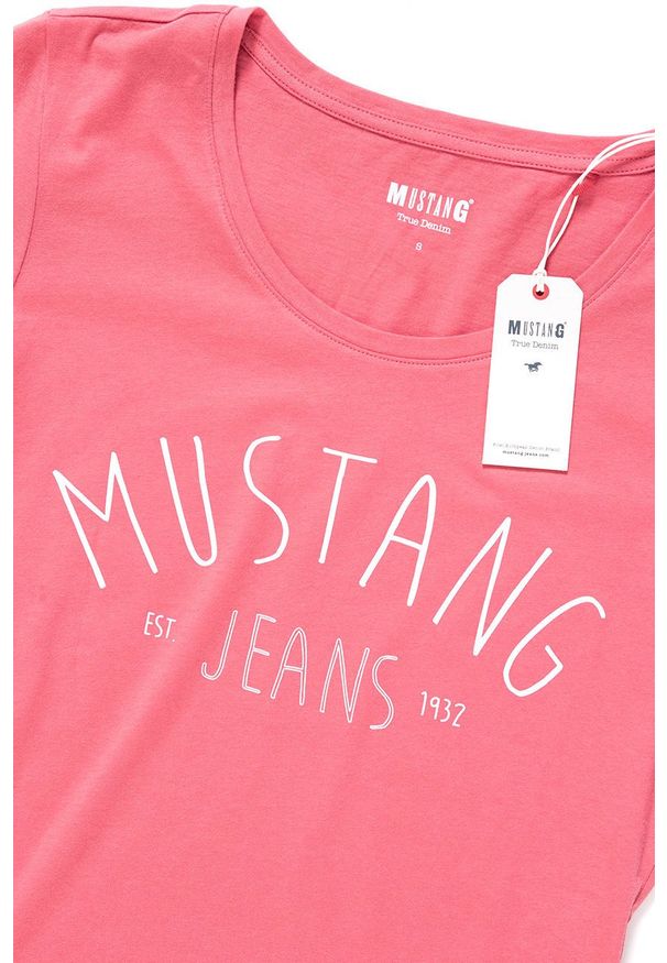Mustang - MUSTANG T SHIRT DAMSKI Alexia C Print Slate Rose 1009387 8271. Wzór: nadruk