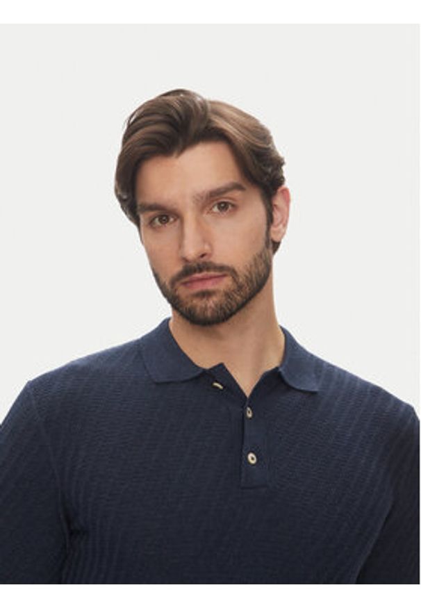 Pierre Cardin Polo C5 51314.5094 Granatowy Slim Fit. Typ kołnierza: polo. Kolor: niebieski. Materiał: bawełna