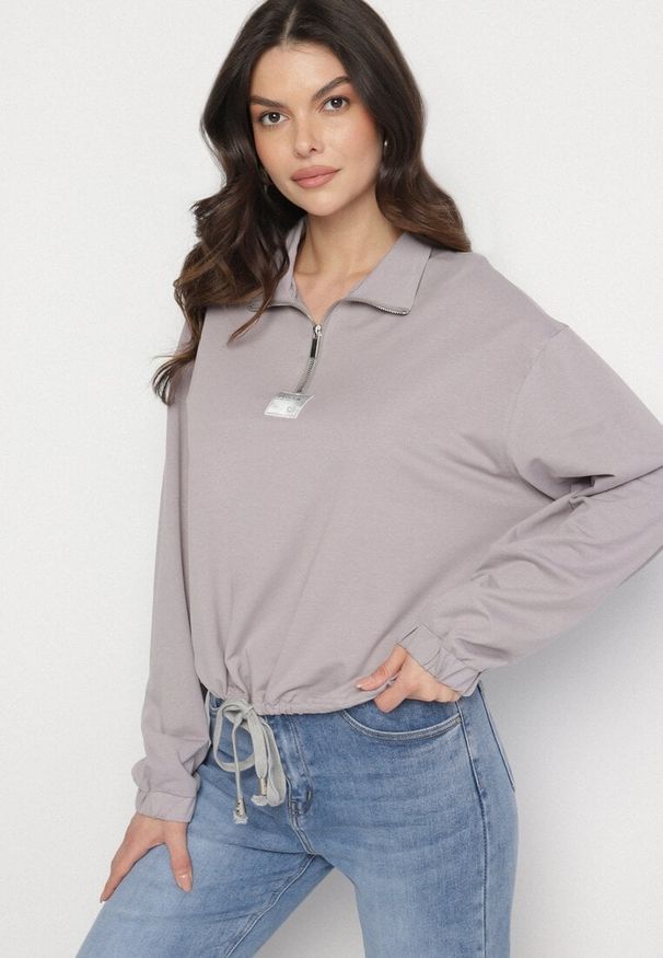 Born2be - Szara Bluza z Bawełną i Suwakiem Ściągana Sznurkami Felasa. Okazja: na spacer, na co dzień. Kolor: szary. Materiał: bawełna. Sezon: wiosna. Styl: casual