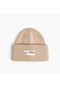 Cropp - Beżowa czapka w prążki - Beżowy. Kolor: beżowy. Materiał: bawełna, dzianina. Wzór: prążki #1