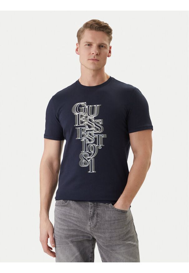 Guess T-Shirt M6GI10 K2991 Granatowy Slim Fit. Kolor: niebieski. Materiał: bawełna