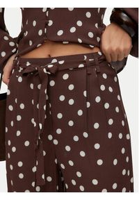 Vero Moda Spodnie materiałowe Elisa 10347961 Brązowy Loose Fit. Kolor: brązowy. Materiał: wiskoza #4