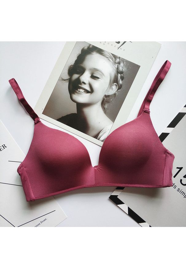 Intica - Biustonosz piankowy bez fiszbin z regulowanymi ramiączkami na co dzień Hattie. Kolor: czerwony. Materiał: materiał