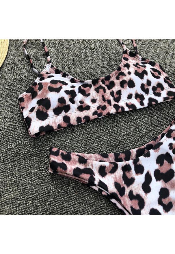 Intica - Bikini push-up ze stringami na plażę i basen UV odporne Andriette. Materiał: materiał, tkanina