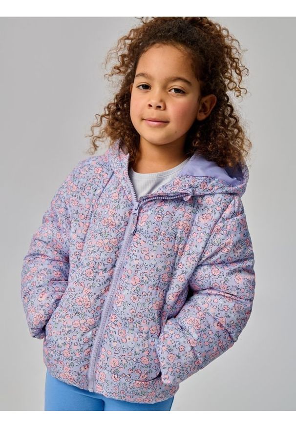 Sinsay - Pikowana kurtka puffer z kapturem - wielobarwny. Typ kołnierza: kaptur