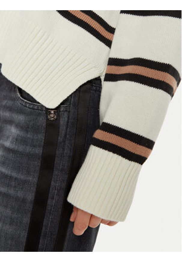 Guess Jeans Sweter W4BR09 Z3HM1 Biały Regular Fit. Kolor: biały. Materiał: bawełna