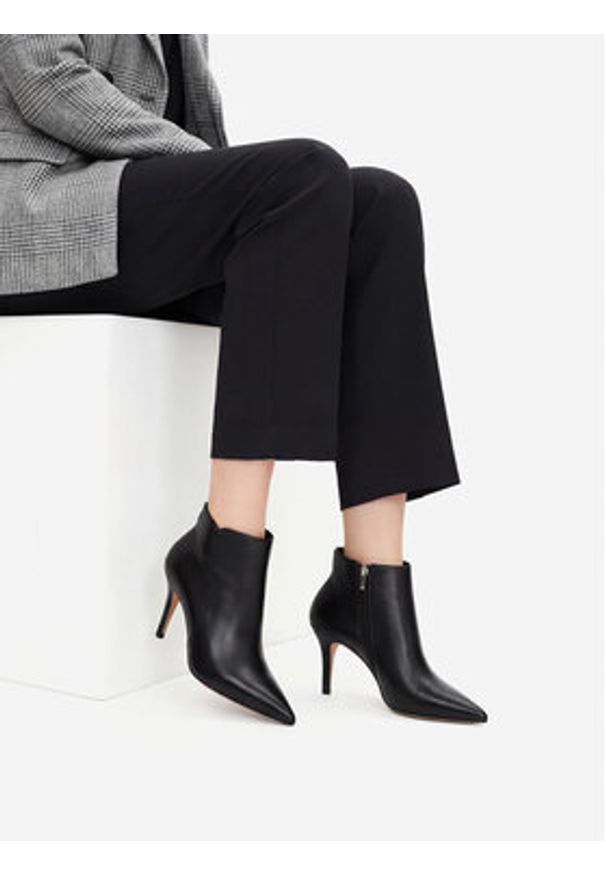 Nine West Botki CEO-RAJA-01 Czarny. Kolor: czarny. Materiał: materiał