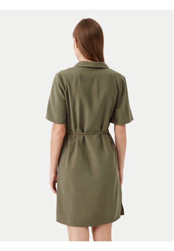 JDY Sukienka codzienna Olli 15341086 Zielony Regular Fit. Okazja: na co dzień. Kolor: zielony. Materiał: wiskoza. Typ sukienki: proste. Styl: casual