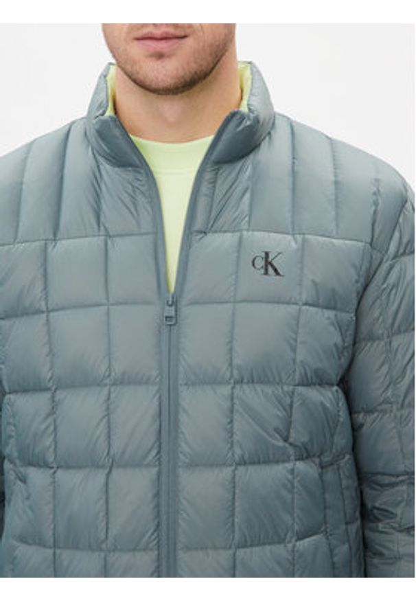 Calvin Klein Jeans Kurtka puchowa J30J324981 Granatowy Regular Fit. Kolor: niebieski. Materiał: syntetyk