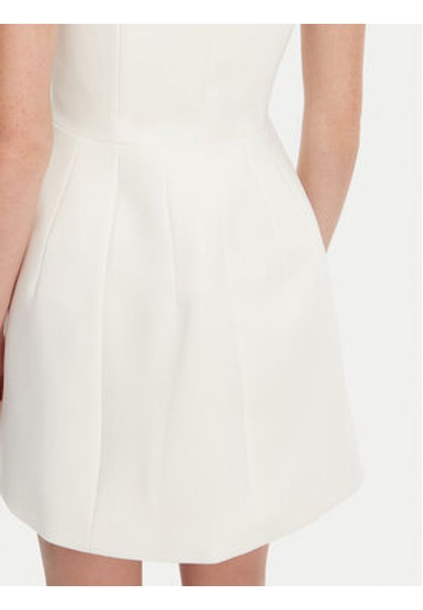 BARDOT - Bardot Sukienka koktajlowa 59724DB Écru Regular Fit. Materiał: syntetyk. Styl: wizytowy