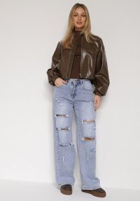 Born2be - Niebieskie Szerokie Jeansy z Wysokim Stanem Zdobione Przetarciami i Dziurami Brizeth. Okazja: na co dzień. Stan: podwyższony. Kolor: niebieski. Wzór: aplikacja. Styl: casual #5