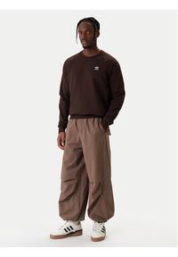 Adidas - adidas Bluza Trefoil Essentials KE1141 Brązowy Regular Fit. Kolor: brązowy. Materiał: syntetyk #4