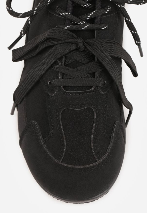 Born2be - Czarne Sneakersy Ozdobione Przeszyciami i Podwójnym Sznurowaniem Coraera. Okazja: na co dzień. Zapięcie: sznurówki. Kolor: czarny. Materiał: materiał, jeans. Wzór: aplikacja