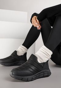 Born2be - Czarne Pikowane Sneakersy Śniegowce na Grubej Tłoczonej Platformie Verta. Okazja: na co dzień. Kolor: czarny. Materiał: jeans. Obcas: na platformie