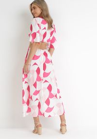 Born2be - Różowa Rozkloszowana Sukienka Maxi z Kopertowym Dekoltem z Ozdobnym Wiązaniem Hanie. Okazja: na co dzień. Kolor: różowy. Typ sukienki: kopertowe. Styl: casual. Długość: maxi #5