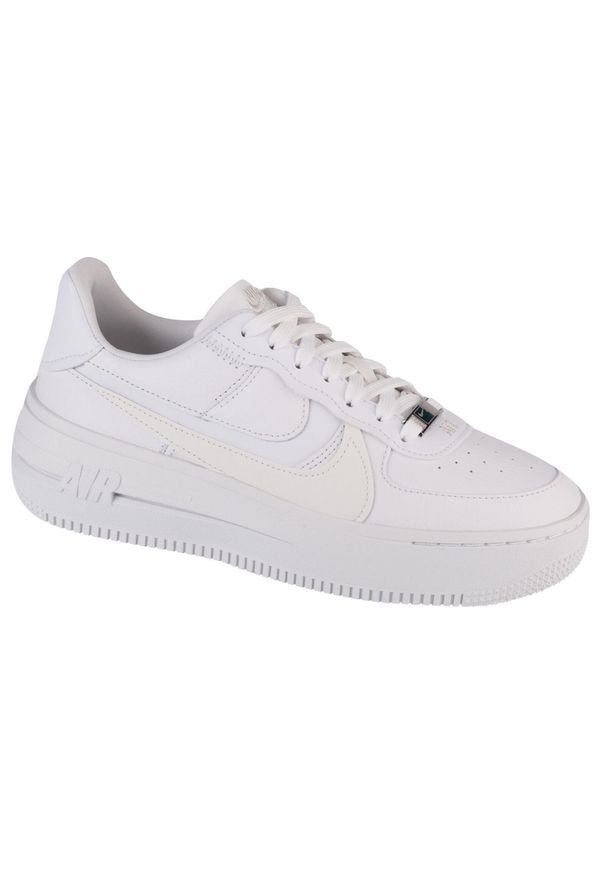 Buty do chodzenia damskie Nike Air Force 1 Pltaform. Zapięcie: sznurówki. Kolor: biały. Materiał: materiał, skóra. Szerokość cholewki: normalna. Model: Nike Air Force. Sport: turystyka piesza