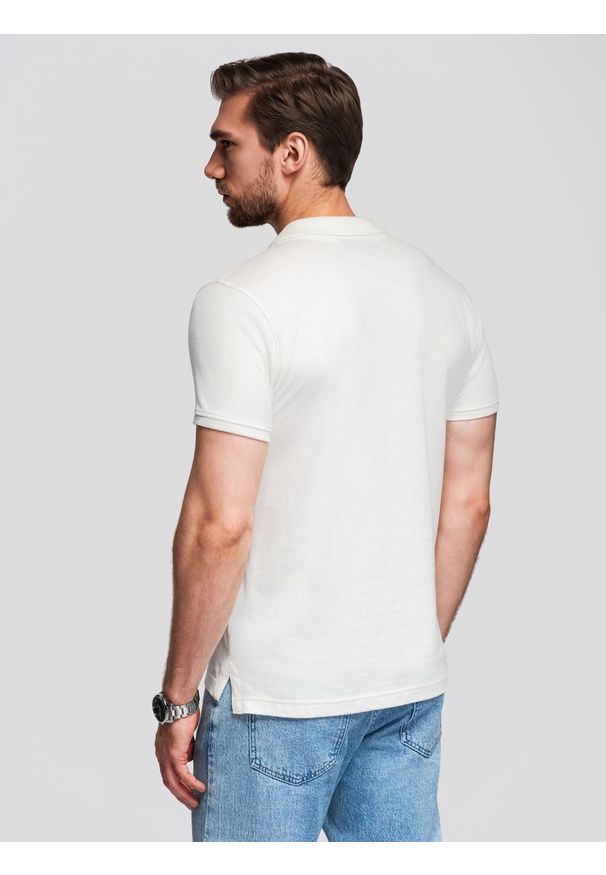 Ombre Clothing - Polo koszulka z bawełnianej dzianiny pique – ecru V7 - Rozmiar: L. Okazja: na co dzień. Typ kołnierza: polo. Materiał: bawełna, dzianina. Długość rękawa: krótki rękaw. Długość: krótkie. Wzór: haft. Styl: casual, elegancki