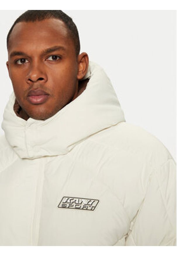 Karl Kani Kurtka zimowa Sport Patch Artic 60760029 Biały Regular Fit. Kolor: biały. Materiał: syntetyk. Sezon: zima. Styl: sportowy